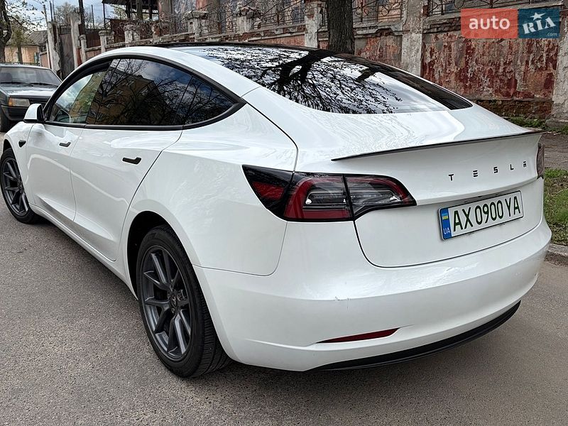 Седан Tesla Model 3 2022 в Харькове