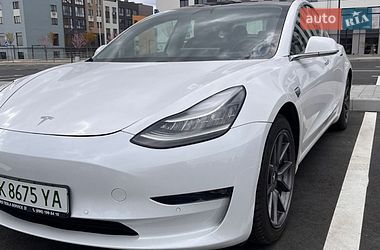 Седан Tesla Model 3 2019 в Ровно