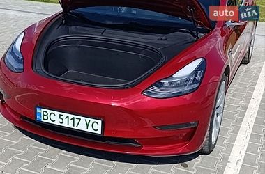 Седан Tesla Model 3 2019 в Львові