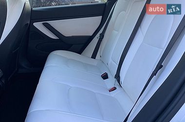Седан Tesla Model 3 2020 в Ивано-Франковске