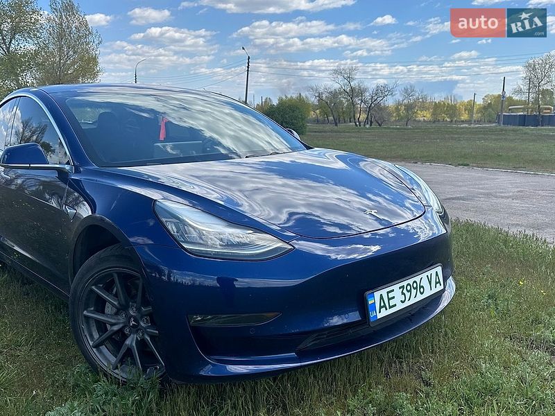 Седан Tesla Model 3 2018 в Каменском