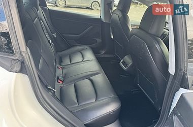 Седан Tesla Model 3 2021 в Львове