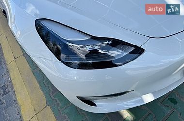 Седан Tesla Model 3 2021 в Львове
