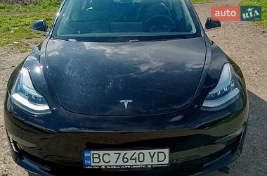 Седан Tesla Model 3 2020 в Львове