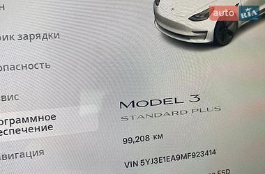 Седан Tesla Model 3 2021 в Луцке