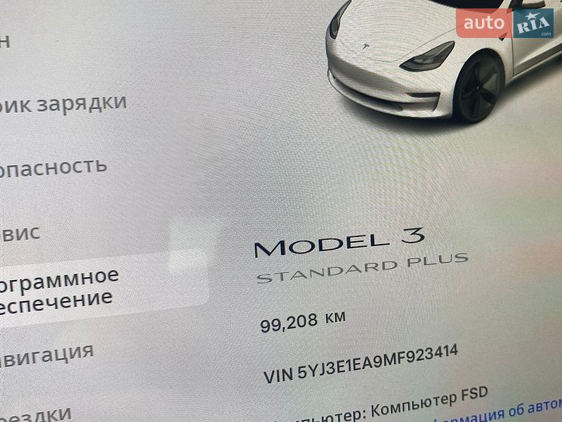 Седан Tesla Model 3 2021 в Луцке