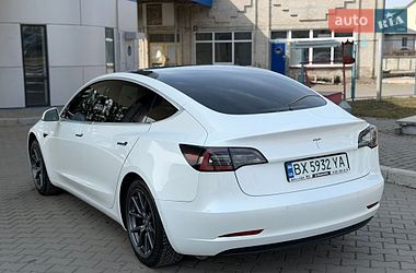 Седан Tesla Model 3 2019 в Киеве
