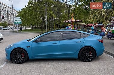 Седан Tesla Model 3 2022 в Днепре