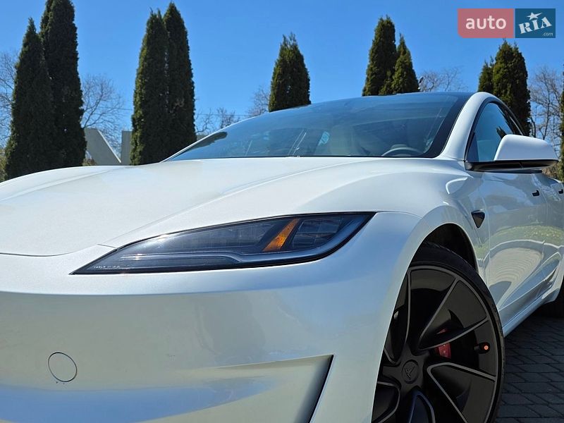 Седан Tesla Model 3 2025 в Одессе