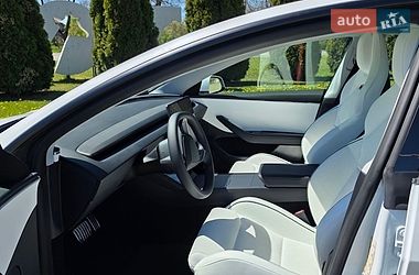 Седан Tesla Model 3 2025 в Одессе