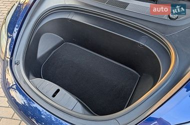 Седан Tesla Model 3 2018 в Львові
