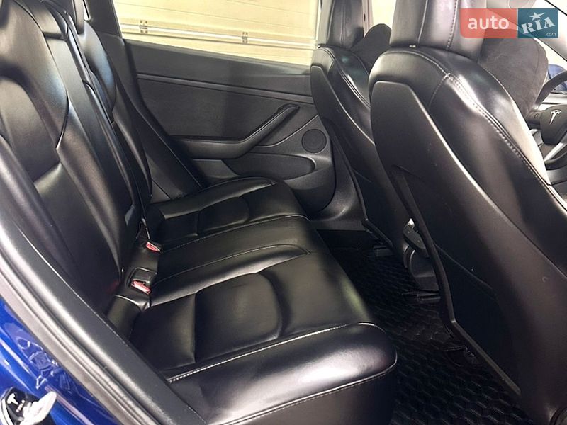 Седан Tesla Model 3 2021 в Одесі