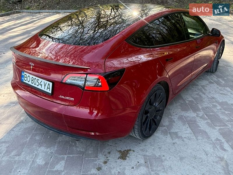 Седан Tesla Model 3 2022 в Тернополе