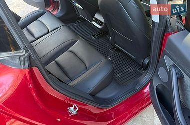 Седан Tesla Model 3 2022 в Тернополе