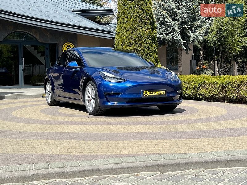 Tesla Model 3 2021