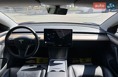 Седан Tesla Model 3 2021 в Львові