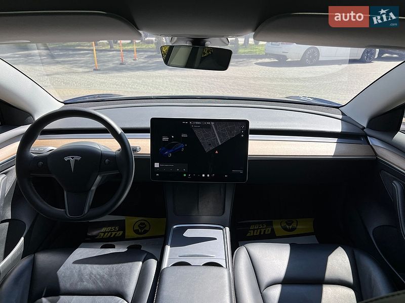 Седан Tesla Model 3 2021 в Львові