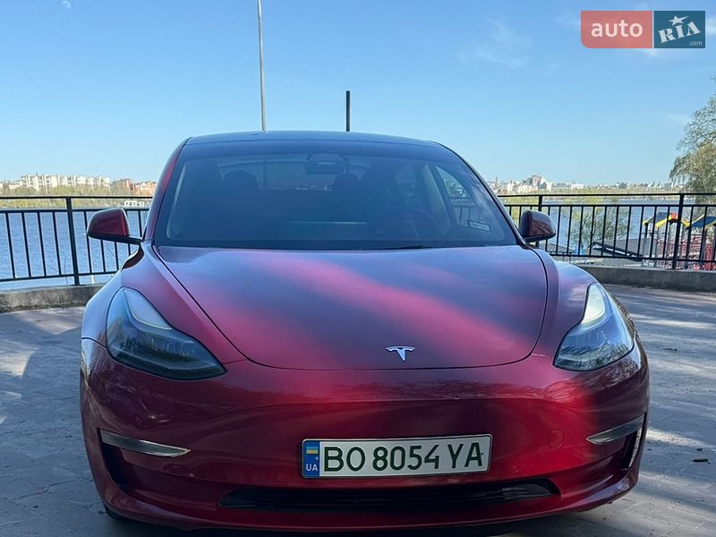 Tesla Model 3 2022
