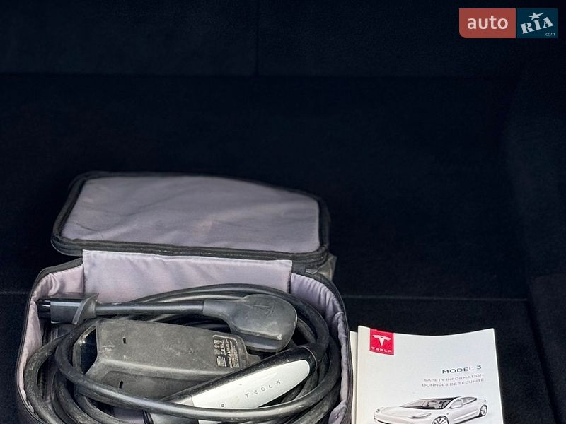 Седан Tesla Model 3 2019 в Днепре