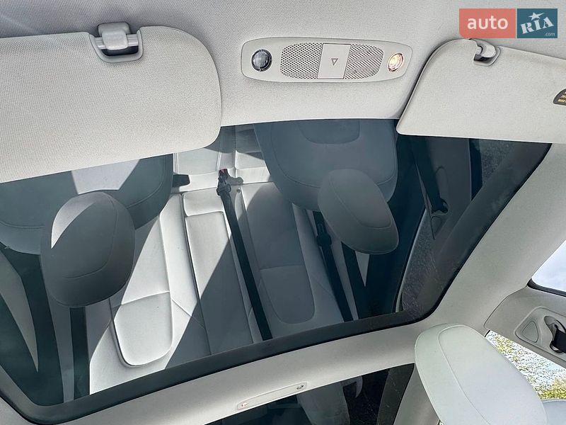 Седан Tesla Model 3 2019 в Днепре