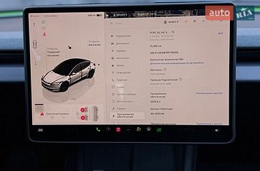 Седан Tesla Model 3 2024 в Львове