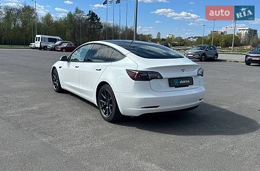 Седан Tesla Model 3 2021 в Львове