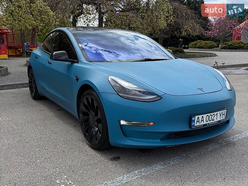 Tesla Model 3 2022