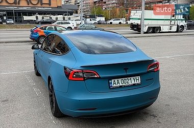Седан Tesla Model 3 2022 в Днепре