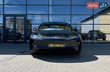 Седан Tesla Model 3 2024 в Ивано-Франковске