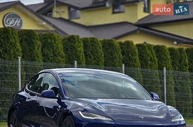 Седан Tesla Model 3 2024 в Николаеве
