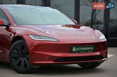 Седан Tesla Model 3 2024 в Киеве