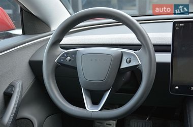 Седан Tesla Model 3 2024 в Киеве
