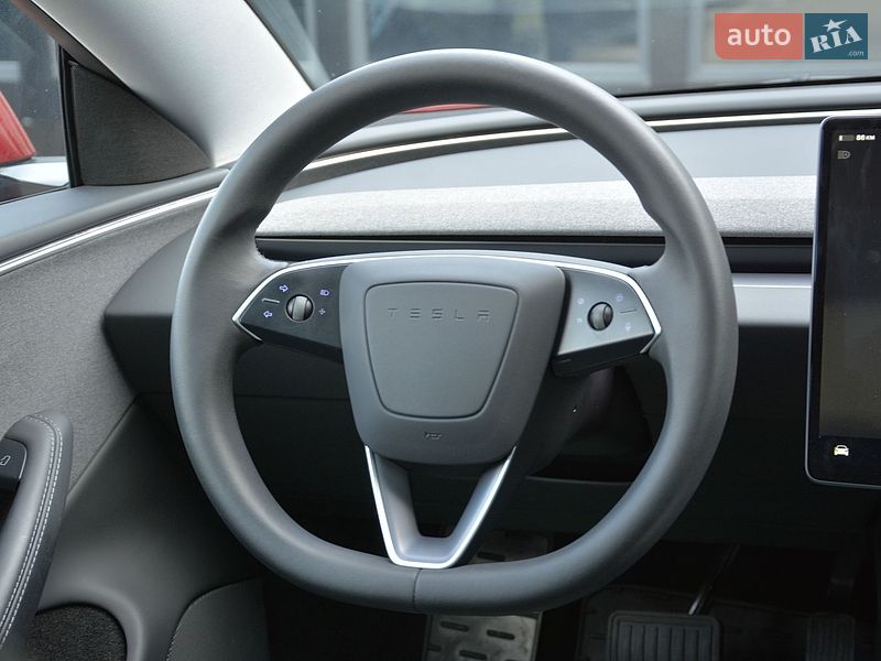 Седан Tesla Model 3 2024 в Киеве