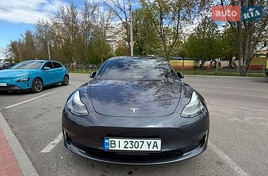 Седан Tesla Model 3 2023 в Кременчуці