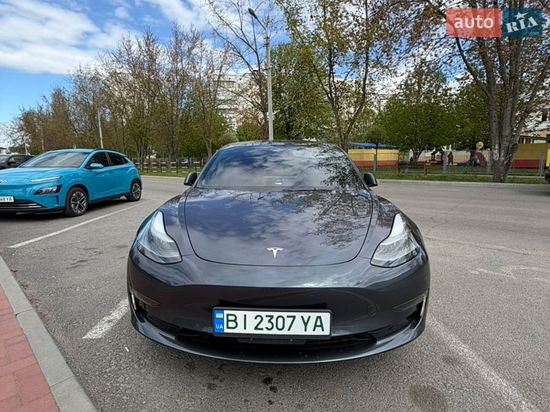Tesla Model 3 2023
