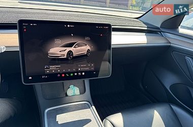 Седан Tesla Model 3 2022 в Буске