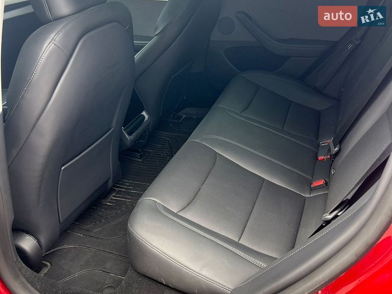 Седан Tesla Model 3 2024 в Харькове