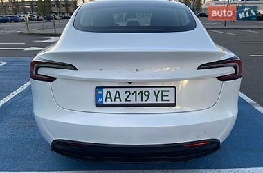 Седан Tesla Model 3 2024 в Киеве