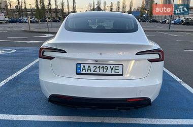 Седан Tesla Model 3 2024 в Киеве