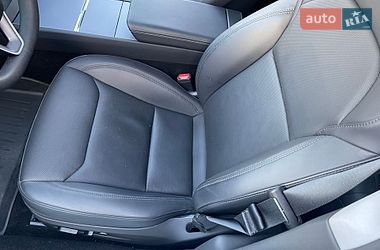 Седан Tesla Model 3 2024 в Киеве