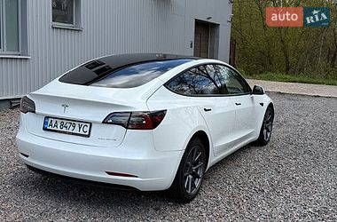 Седан Tesla Model 3 2021 в Чернигове