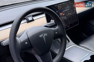 Седан Tesla Model 3 2021 в Чернигове