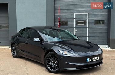 Седан Tesla Model 3 2024 в Киеве