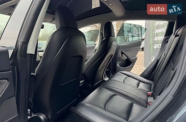 Седан Tesla Model 3 2019 в Харкові