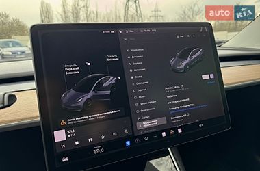 Седан Tesla Model 3 2019 в Харкові