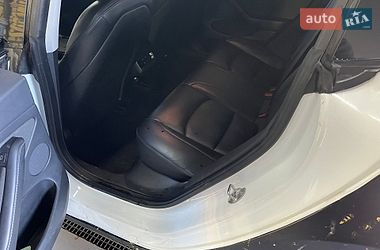 Седан Tesla Model 3 2022 в Львове