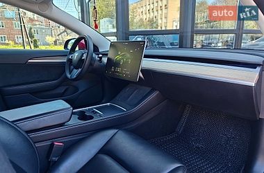 Седан Tesla Model 3 2022 в Львове