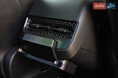 Седан Tesla Model 3 2022 в Львове