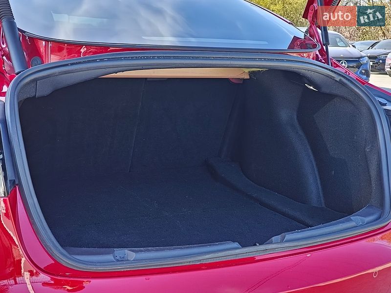Седан Tesla Model 3 2022 в Львове