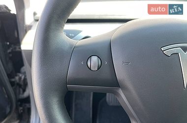 Седан Tesla Model 3 2021 в Киеве